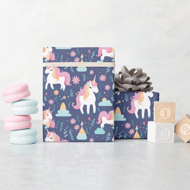 Niedlich Boho Unicorn Regenbogenwolken Blau Rosa Geschenkpapier (Babyparty)