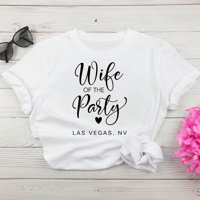 Niedlich Bride Las Vegas Junggeselinnen-Abschied T-Shirt (Celebrate the bride-to-be in fun and style at her bachelorette party)