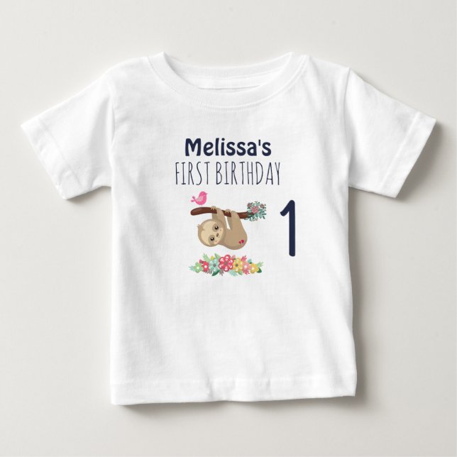 Niedlich Brown Sloth Hanging Auf dem Kopf 1. Gebur Baby T-shirt (Vorderseite)
