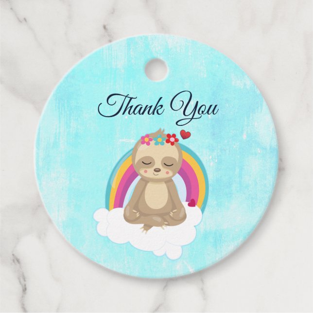 Niedlich Brown Sloth, Meditation über eine Cloud V Geschenkanhänger (Vorderseite)