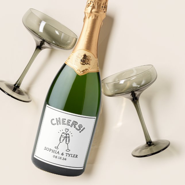 Niedlich Cheers Minimalistisch Chic Personalisiert (This classic, chic custom champagne label is perfect for weddings, engagements, & rehearsal dinners!)