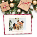 Niedlich Cranberry Red Kariert Custom Foto Christm Feiertagskarte<br><div class="desc">Niedlich Cranberry Red Gingham Kariert Custom Foto Christmas Holiday Card</div>