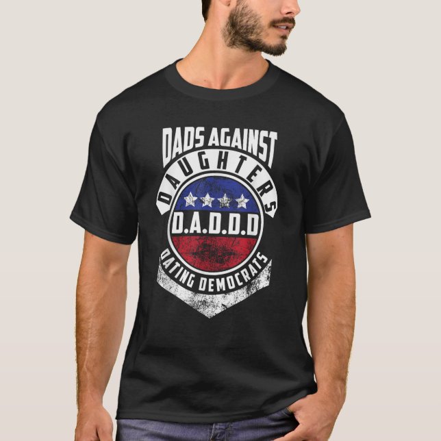 Niedlich D A D D Vater gegen Töchter Verabredet De T-Shirt (Vorderseite)
