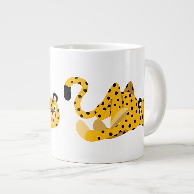 Niedlich Dashing Cartoon Cheetah Jumbo-Tasse (Vorderseite Rechts)