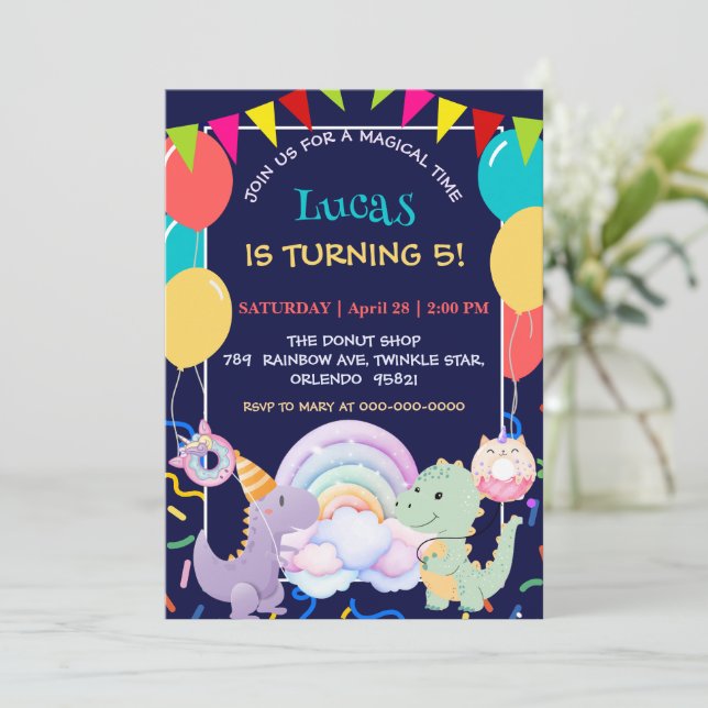 Niedlich Dinosaur Unicorn Rainbow donut Ballonpatt Einladung (Stehend Vorderseite)