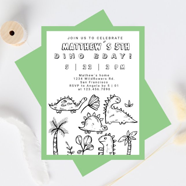 Niedlich Doodles zeigen Green Dino Party Kind's Ge Einladung (Cute Dino Doodles Sage Green Dino Party Kid´s Birthday Invitation)