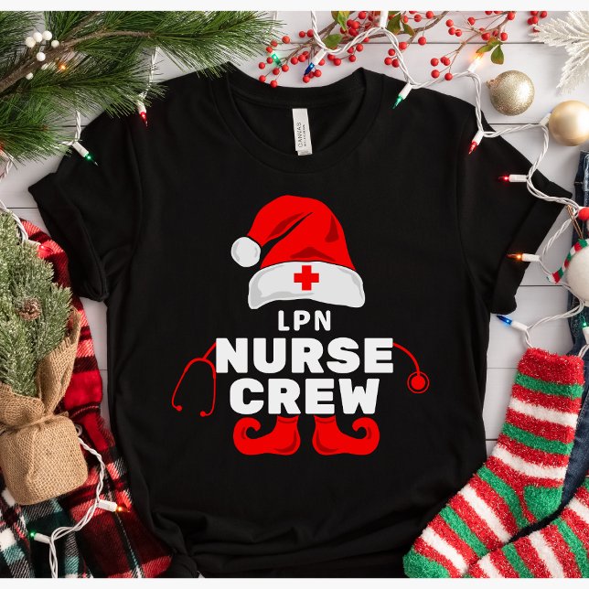 Niedlich Elf LPN Crew Nurse Weihnachtszeit T-Shirt (Von Creator hochgeladen)