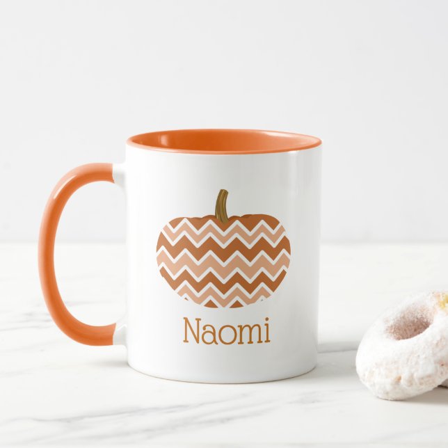 Niedlich Fall Chevrons Pumpkin | PERSONALISIERT Tasse (Mit Donut)