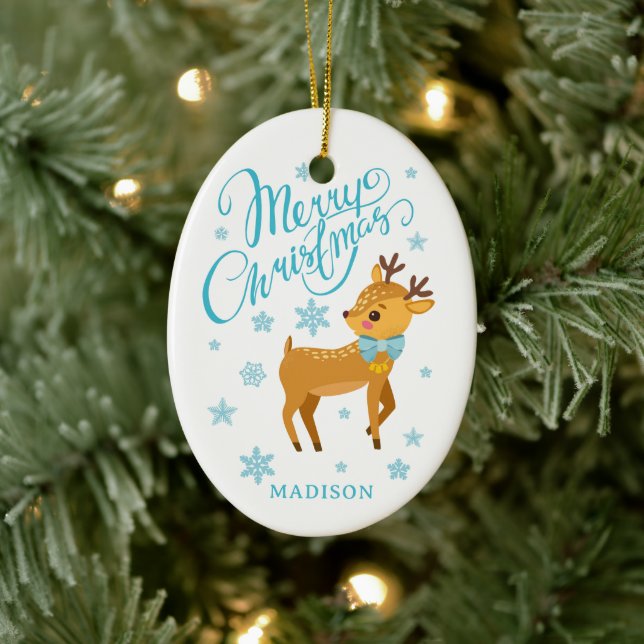Niedlich Frohe Weihnachts-Rentier Personalisierter Keramik Ornament (Baum)