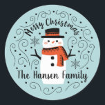 Niedlich Frohe Weihnachts-Snowman-Aufkleber Runder Aufkleber<br><div class="desc">Ein niedlicher Winterschneemann schmückt diese Weihnachtsaufkleber. Ein einfacher,  lustiger Aufkleber für Weihnachten Urlaub präsentiert. Entworfen für Sie von BlackBerry Boulevard.</div>