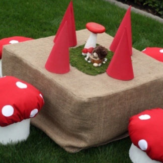 Niedlich Garden Gnome Rotes Wald Partyhütchen