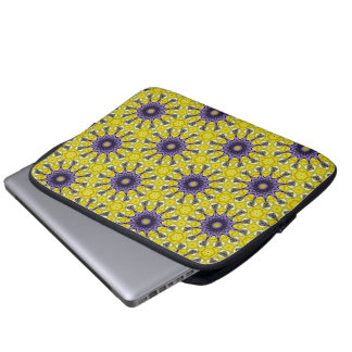Niedlich-Gelbes Lila Kaleidoskop Geometrisches Mus Laptopschutzhülle