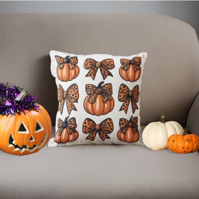 Niedlich Halloween Leopart Bow Pumpkin Coquette Kissen (Cute Halloween Leopart Bow Pumpkin Coquette Throw Pillow)