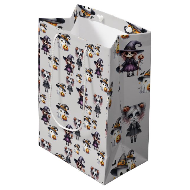 Niedlich Halloween Mittlere Geschenktüte (Vorderseite Schrägansicht)