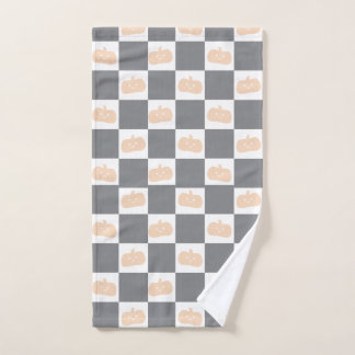Niedlich Happy Orange Pumpkin mit Checkerboard Handtuch