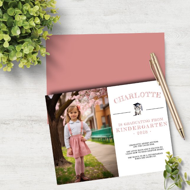 Niedlich Kitten Pink Kindergarten Abschluss Ankündigung (Von Creator hochgeladen)