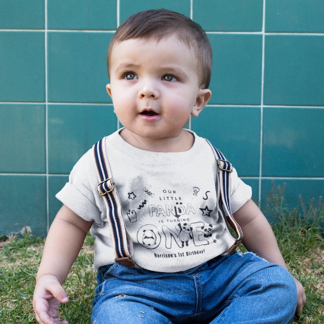 Niedlich macht unsere kleine Panda einen 1. Geburt Baby T-shirt (Von Creator hochgeladen)