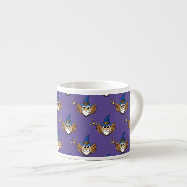 Niedlich Merlin the Wizard Owl Cartoon Espressotasse (Vorderseite Rechts)