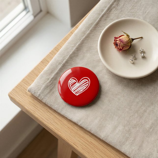Niedlich Moderne Liebe Weißes Rotes Herz Romantisc Button (Von Creator hochgeladen)