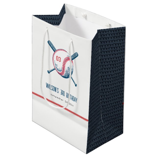 Niedlich Navy Red Baseball Bat Star Kindergeburtst Mittlere Geschenktüte (Vorderseite Schrägansicht)