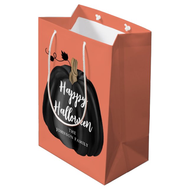 Niedlich Orange Script Pumpkin Happy Halloween Mittlere Geschenktüte (Rückseite Schrägansicht)