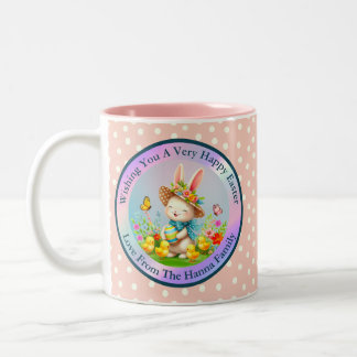 Niedlich Osterhase und glückliche Frühlingsblumen  Zweifarbige Tasse