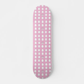 Niedlich Ostern Sonnige, weiße Eier auf rosa Skateboard