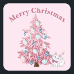 Niedlich Pink Frohe Weihnachtsbaum & Kitten Quadratischer Aufkleber<br><div class="desc">Ein hübsches Kätzchen mit rosa Bug liegt neben einem hübschen,  rosa Weihnachtsbaum,  der mit blauen und rosa gestreiften Weihnachtsschmuck geschmückt ist. Der Text oben lautet "Frohe Weihnachten".</div>