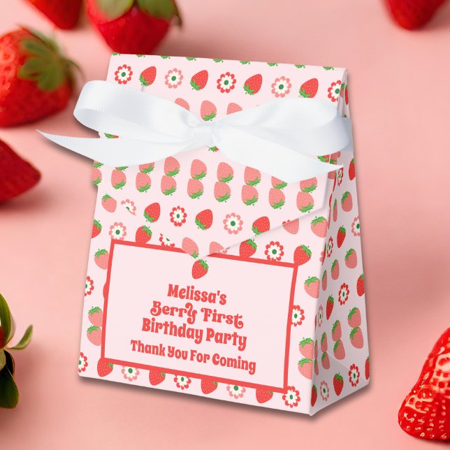 Niedlich Pink Red Berry First Birthday Fevor Box Geschenkschachtel (Von Creator hochgeladen)