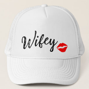 NIEDLICH! 👰 ‍ Pink "Wifey" Hut mit Kiss Lips - Ni Truckerkappe
