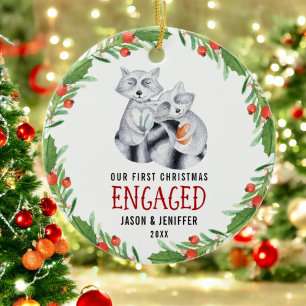 Niedlich Raccoon Erstes Weihnachtsfest Verlobtes P Keramik Ornament