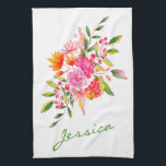 Niedlich rosa Aquarellfarben Blume Personalisiert  Geschirrtuch<br><div class="desc">Dieses wunderschöne Küchentuch ist mit einem farbenfrohen rosa und orangefarbenen Blumenstrauß ausgestattet. Personalisieren Sie es mit Ihrem Namen in einer stilvollen Skripttypografie. Gute Geschenkidee.</div>