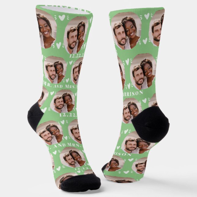 Niedlich Sage Green Newlyweds Foto Wedding Socken (Gewinkelt)