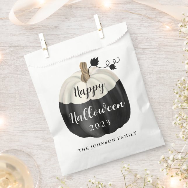 Niedlich Schwarz-Weiß-Kürbis Halloween 2022 Geschenktütchen (Ausgeschnitten)