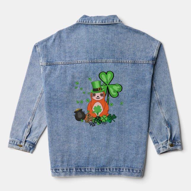 Niedlich Sloth Kleeblatt C Lazy St Patricks Day Jeansjacke (Rückseite)