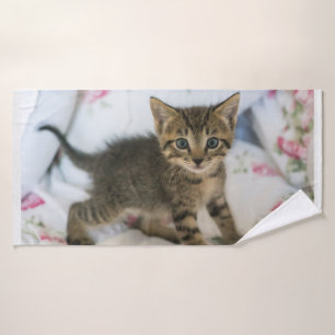 Niedlich Tabby Kitten sieht überraschend aus Badhandtuch Set