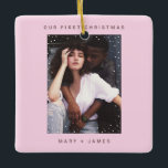 Niedlich Vintages Rosa | Leichtes und Verheiratete Keramikornament<br><div class="desc">Minimalistische Schreibmaschine Niedlich Vintag rosa | Fröhliche und Verheiratete Foto Keramik Ornament</div>