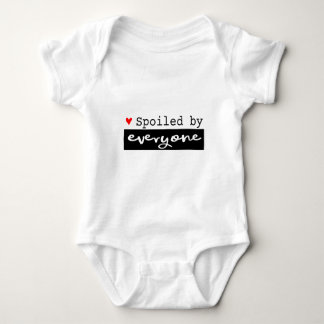 Niedlich von allen verwundet baby strampler