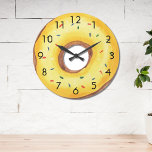 Niedlich Yellow Donut Große Wanduhr<br><div class="desc">Diese niedliche, lustige Wanduhr ist mit einem wasserfarbenen, gelben Donut mit Sprinklen dekoriert. Das perfekte Geschenk für einen Donut-Liebhaber! Original Wasserfarbe © Michele Davies.</div>