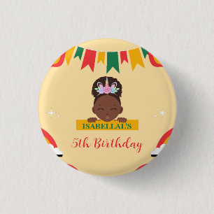 Niedliche afro einhornamerikanische Mädchen Geburt Button