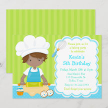 Niedliche Afroamerikaner Baking Birthday Party