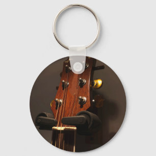 Niedliche akustische Gitarre Schlüsselanhänger