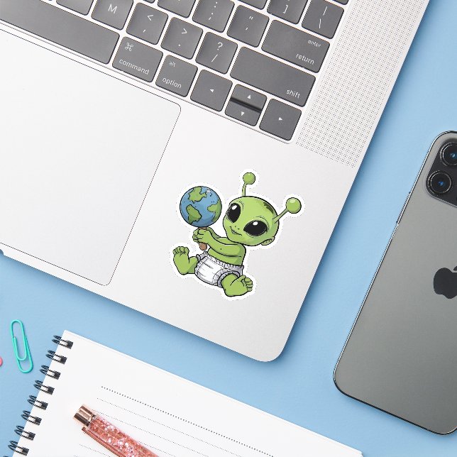 Niedliche Alien Baby Aufkleber (Laptop mit iPhone)