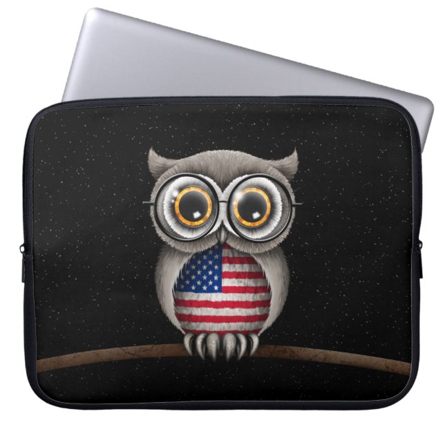 Niedliche amerikanische Flaggen-Eulen-tragende Laptopschutzhülle (Vorderseite)