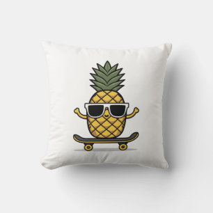 Niedliche Ananas mit Sonnenbrille auf einem Skateb Kissen
