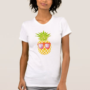 Niedliche Ananas mit Sonnenbrille, sonniger Strand T-Shirt