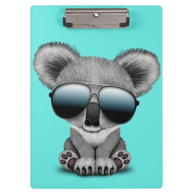 Niedliche Baby-Koala-Bärn-tragende Sonnenbrillen Klemmbrett (Vorderseite)