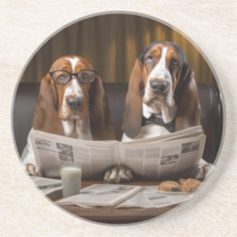 Niedliche Basset-Hunde beim Lesen der Nachrichten Getränkeuntersetzer