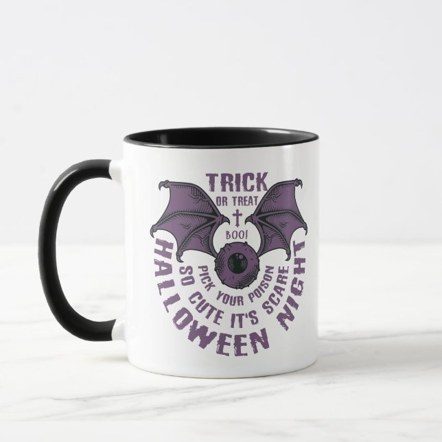 Niedliche Bat Halloween Tasse - Trick oder Trete (Links)