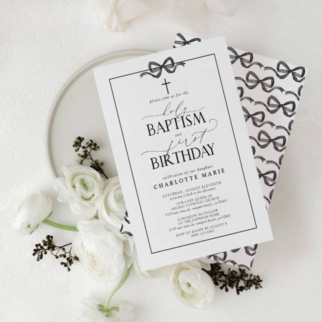 Niedliche Black Bow Girl Heilige Taufe & 1. Geburt Einladung (Easily personalize this beautiful baptism and first birthday invitation with your personal details)